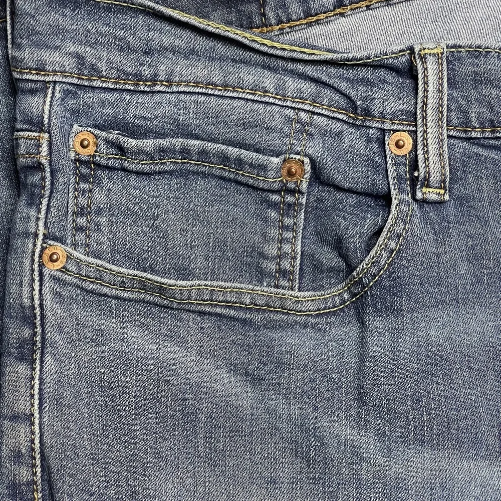 Levi's‎ Men's 559 Jeans Size 36x30 Distressed Relaxed Straight Fit